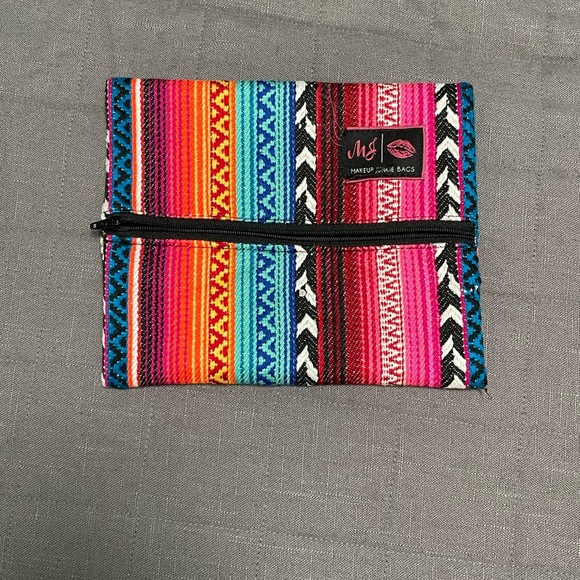 Makeup Junkie Bags - Picture 4 of 8